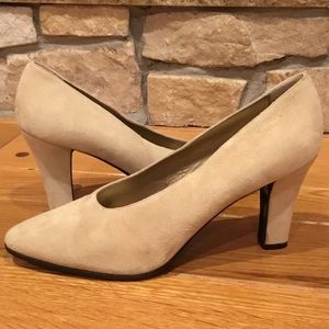 Vintage Yves Saint Laurent Suede Pumps Heels